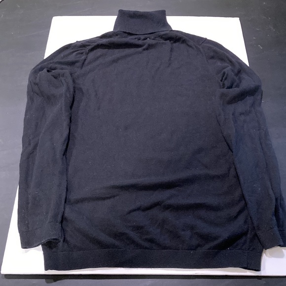 GAP long sleeve turtleneck - Picture 3 of 3